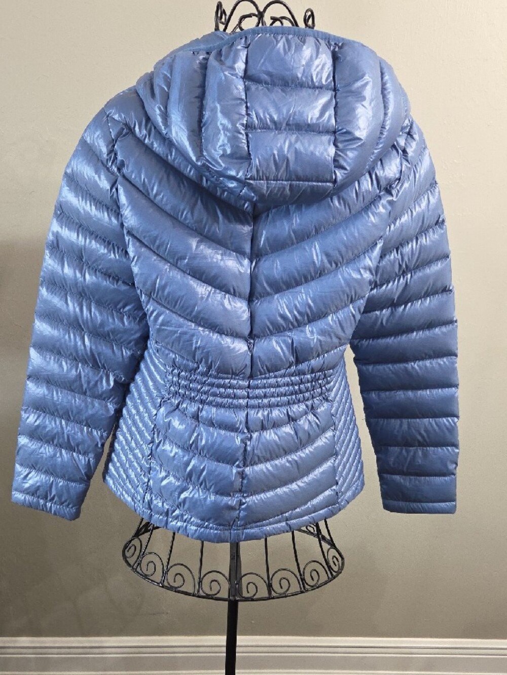 Calvin Klein Light Blue Quilted Packable Puffer Jacket with Hood - Picture 4 of 8